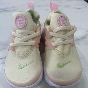 Nike Toddler sneakers
